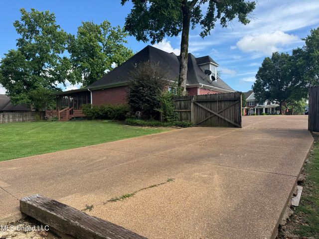 2610 Dickens Place Drive, Southaven, MS 38671