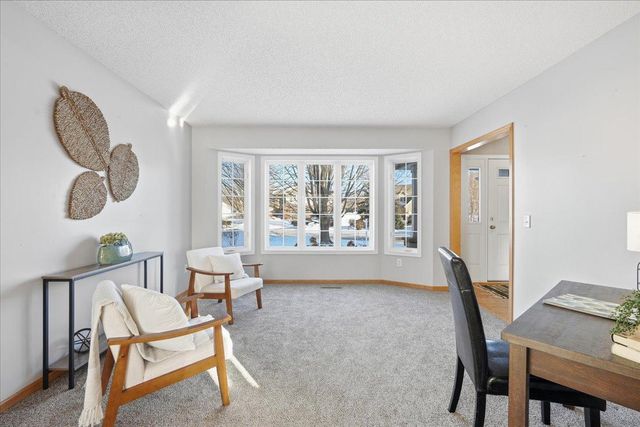 6933 Prairie Court S, Cottage Grove, MN 55016