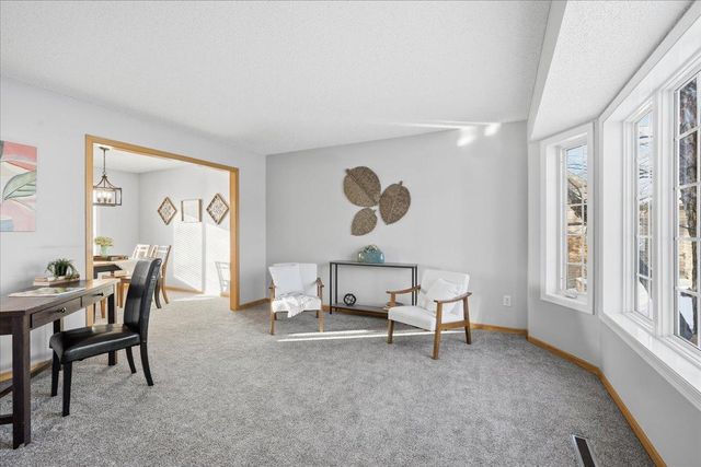 6933 Prairie Court S, Cottage Grove, MN 55016