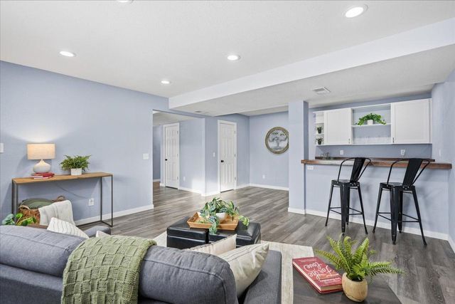 6933 Prairie Court S, Cottage Grove, MN 55016