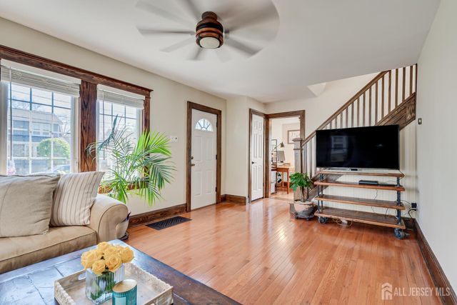 121 Columbia Avenue, Metuchen, NJ 08840