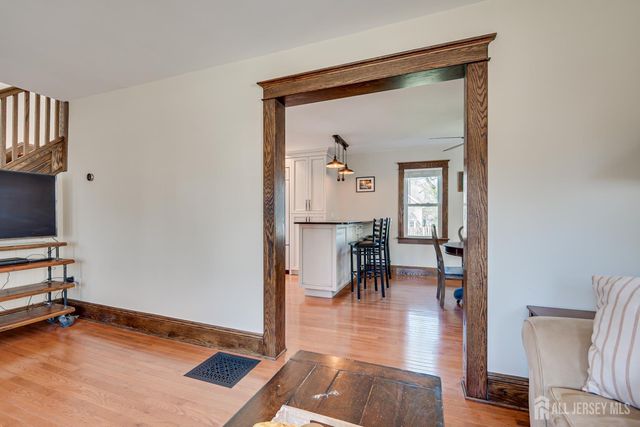 121 Columbia Avenue, Metuchen, NJ 08840