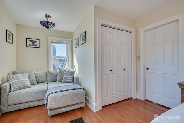 121 Columbia Avenue, Metuchen, NJ 08840