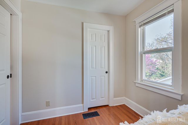 121 Columbia Avenue, Metuchen, NJ 08840