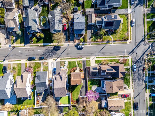 121 Columbia Avenue, Metuchen, NJ 08840