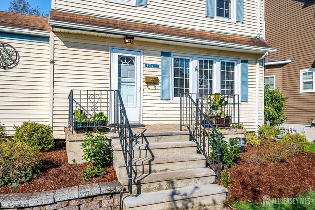 121 Columbia Avenue, Metuchen, NJ 08840