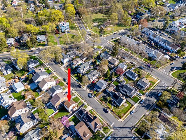 121 Columbia Avenue, Metuchen, NJ 08840