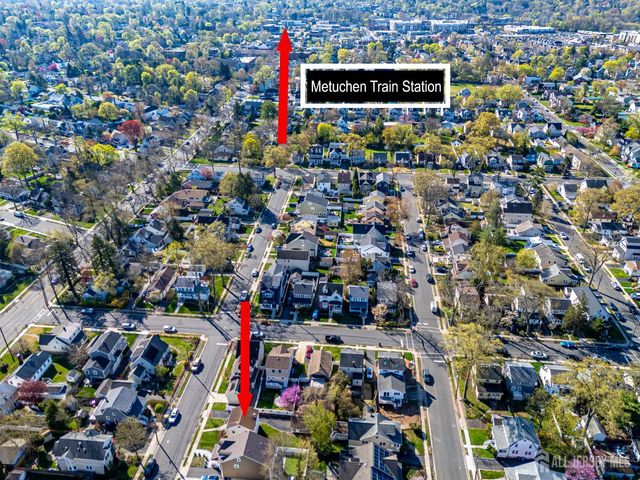 121 Columbia Avenue, Metuchen, NJ 08840