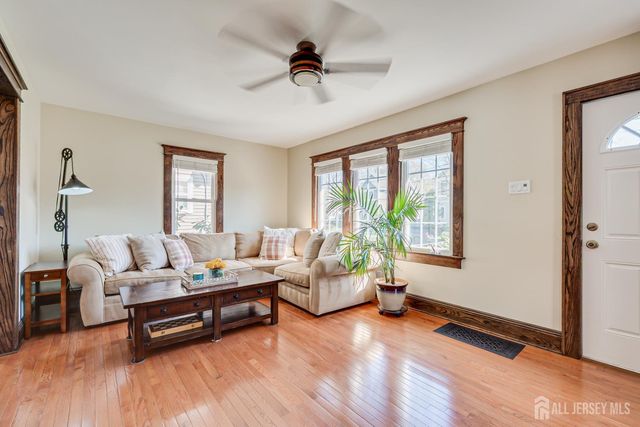 121 Columbia Avenue, Metuchen, NJ 08840