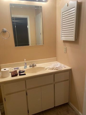 782 1st Ave, Ashford, AL 36312