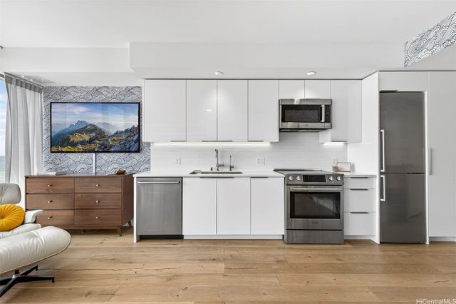 1001 Queen Street 2110, Honolulu, HI 96814