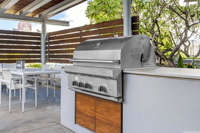 1001 Queen Street 2110, Honolulu, HI 96814