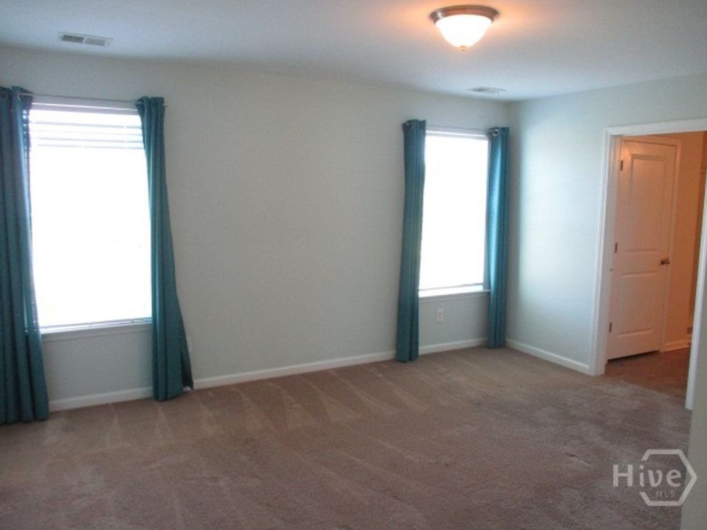 Image 10 of property listing at 153 Caribbean Village Drive, Guyton, GA 31312