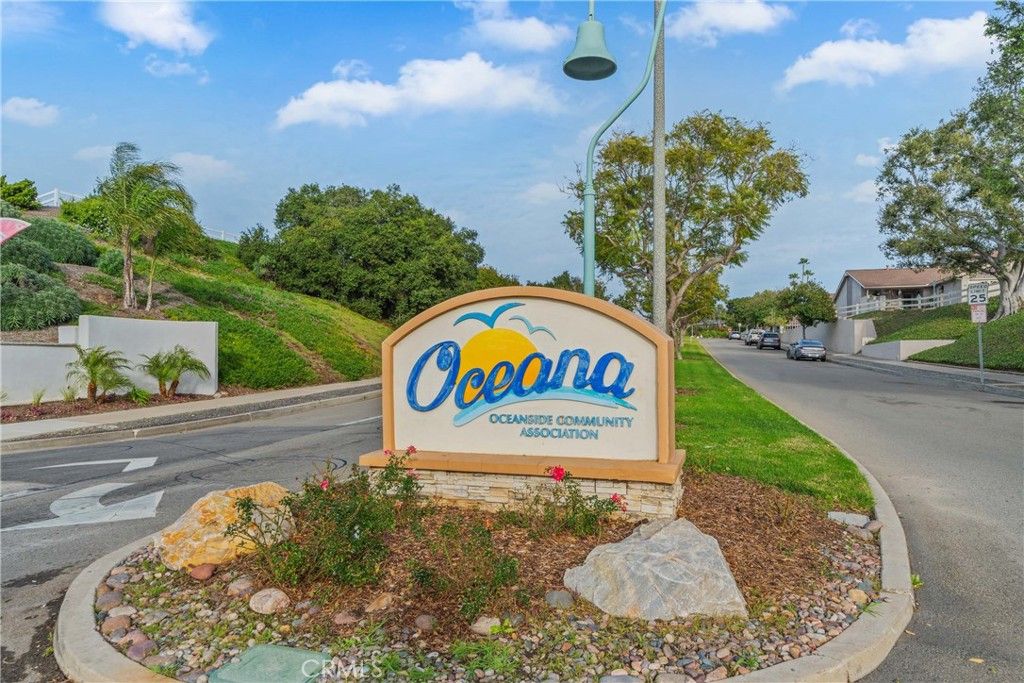 Image 3 of property listing at 3808 Vista Campana S, Oceanside, CA 92057