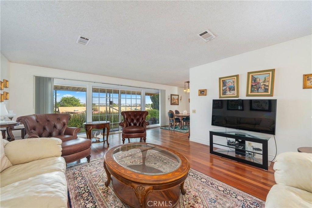 Image 9 of property listing at 3808 Vista Campana S, Oceanside, CA 92057