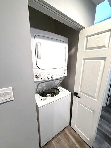 4925 N Albany Avenue, Chicago, IL 60625