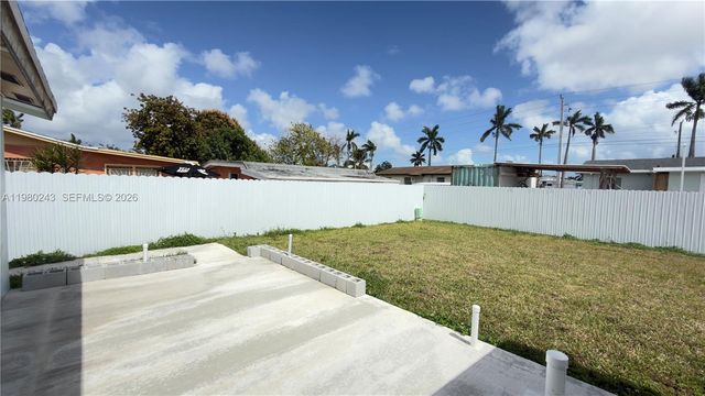 30605 SW 152nd Ct, Homestead, FL 33033