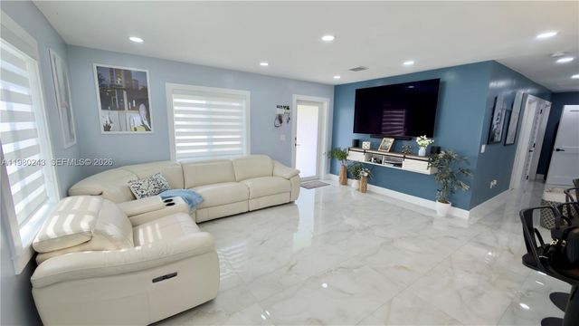 30605 SW 152nd Ct, Homestead, FL 33033