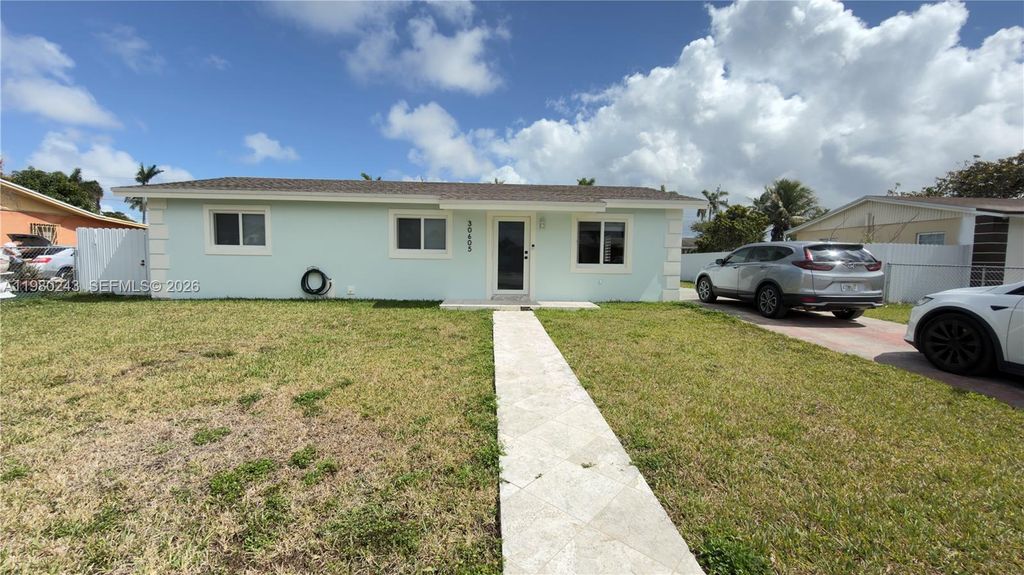 30605 SW 152nd Ct, Homestead, FL 33033