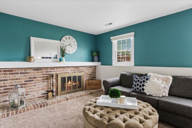 733 Cypress Lane, Carol Stream, IL 60188
