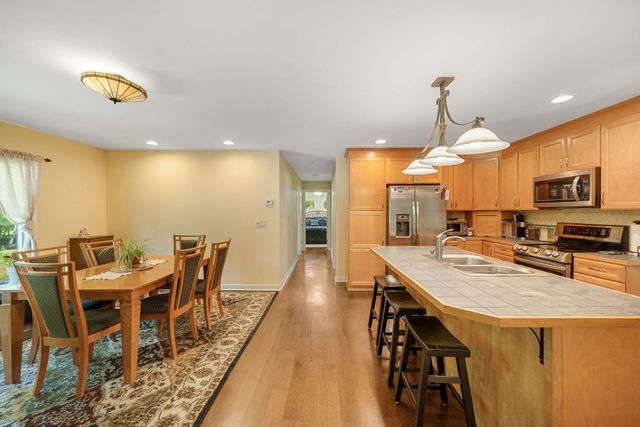 2021 Huntington Road, Richmond, VT 05477