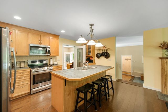 2021 Huntington Road, Richmond, VT 05477