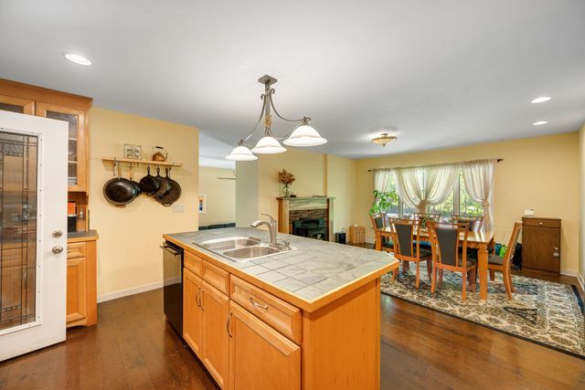 2021 Huntington Road, Richmond, VT 05477