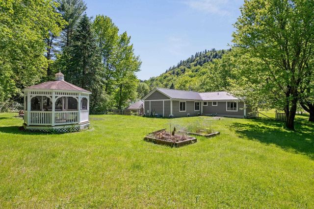 2021 Huntington Road, Richmond, VT 05477