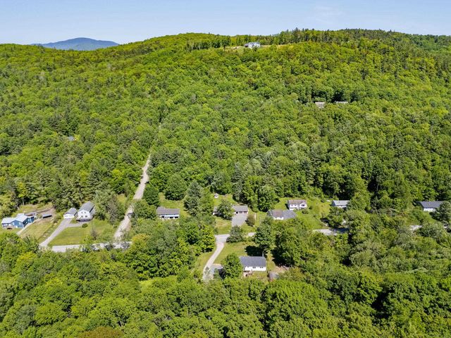 2021 Huntington Road, Richmond, VT 05477