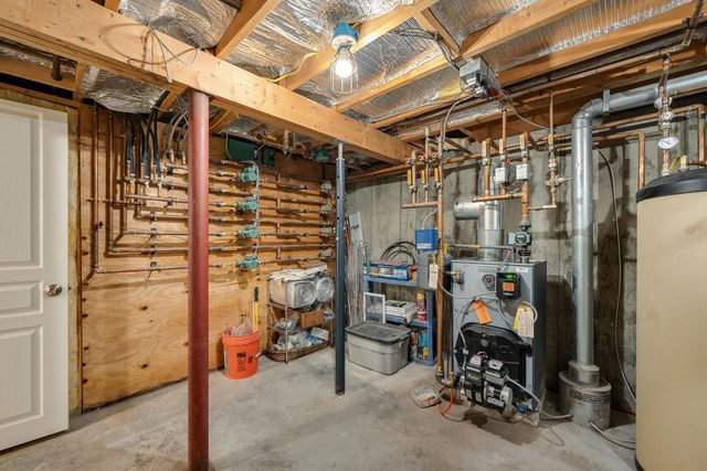 2021 Huntington Road, Richmond, VT 05477