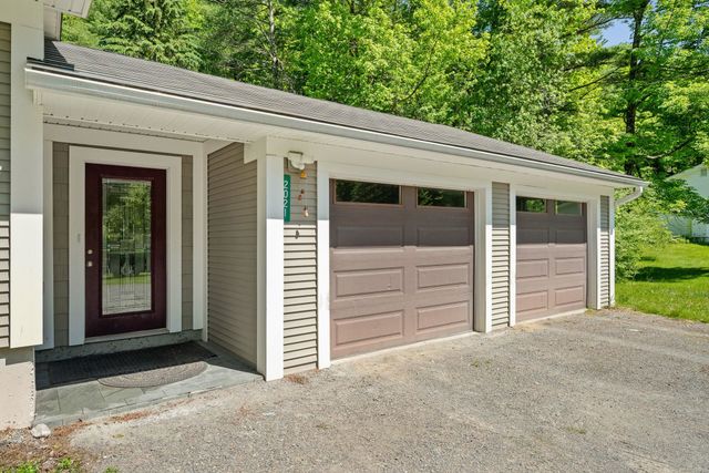 2021 Huntington Road, Richmond, VT 05477