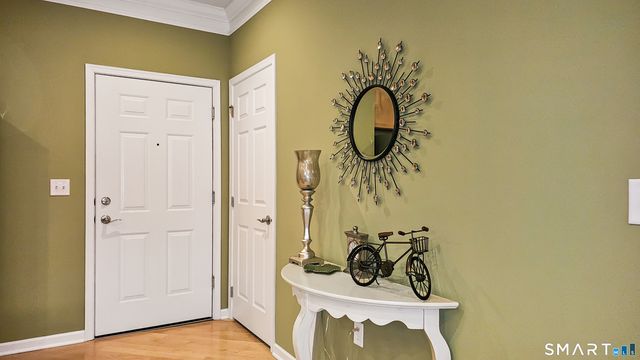 203 Center Meadow Lane 203, Danbury, CT 06810