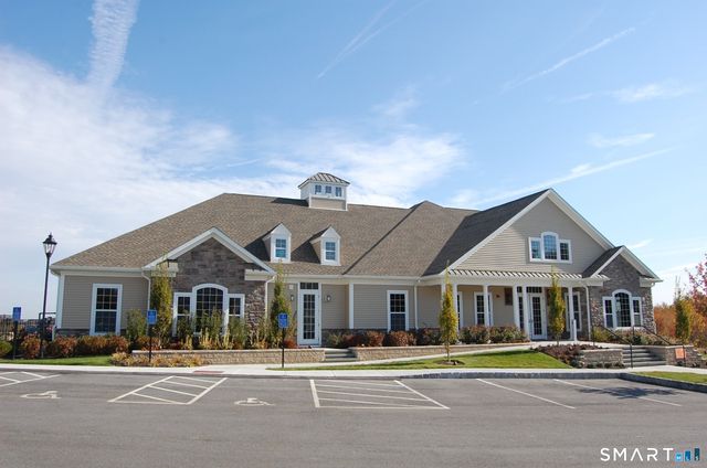 203 Center Meadow Lane 203, Danbury, CT 06810