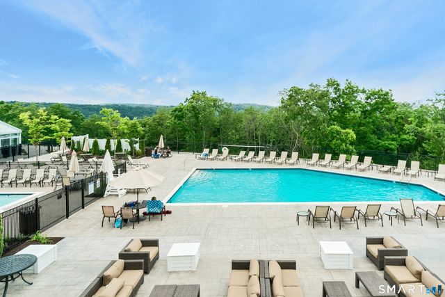 203 Center Meadow Lane 203, Danbury, CT 06810