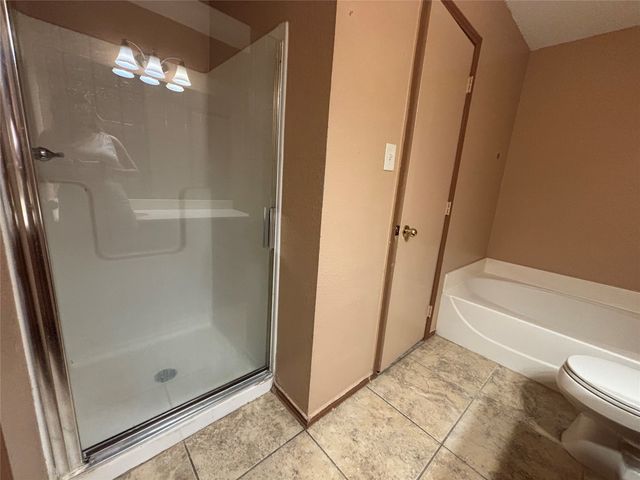 9444 Lipton Lane, Dallas, TX 75217