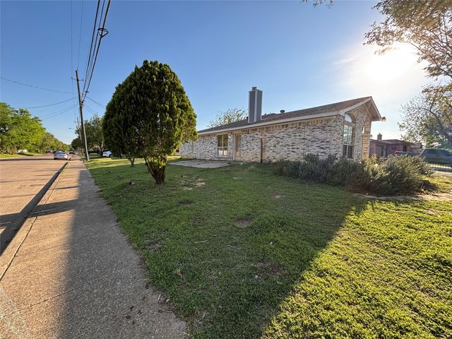 9444 Lipton Lane, Dallas, TX 75217