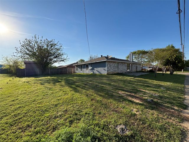 9444 Lipton Lane, Dallas, TX 75217