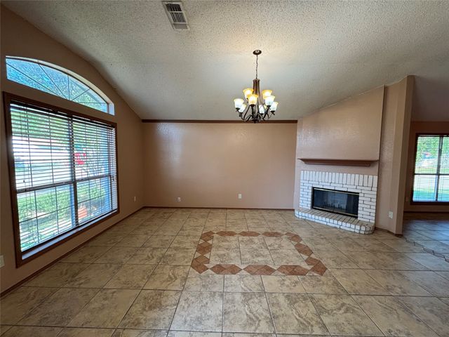 9444 Lipton Lane, Dallas, TX 75217