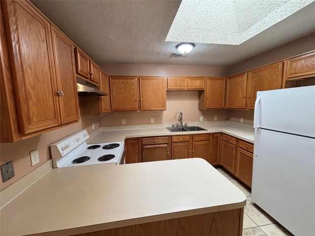 9444 Lipton Lane, Dallas, TX 75217