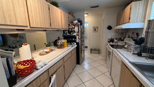 63 Mayfair Lane 63, Boynton Beach, FL 33426
