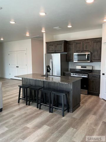 2163 W 690 S, Rexburg, ID 83440