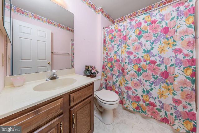 9 HARVEST DR, West Deptford, NJ 08086