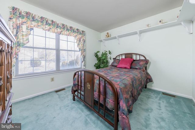 9 HARVEST DR, West Deptford, NJ 08086