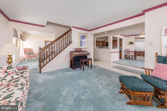 9 HARVEST DR, West Deptford, NJ 08086