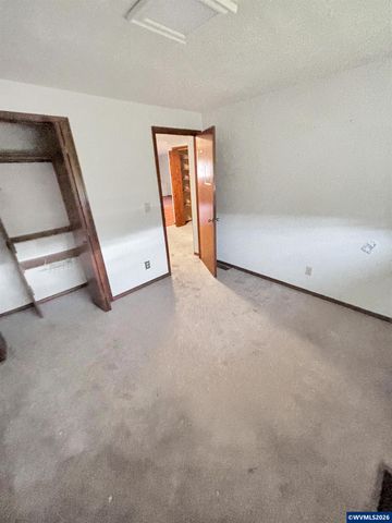 4603 Goldenrod Av NE, Salem, OR 97305