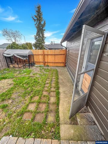 4603 Goldenrod Av NE, Salem, OR 97305