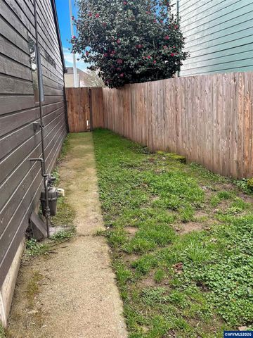 4603 Goldenrod Av NE, Salem, OR 97305