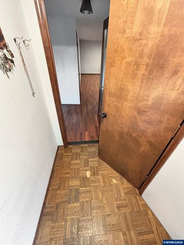 4603 Goldenrod Av NE, Salem, OR 97305