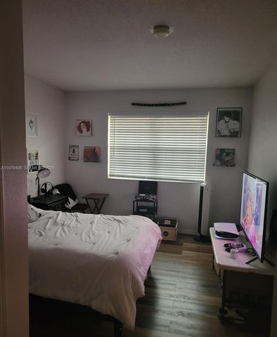 11700 SW 2 13307, Pembroke Pines, FL 33025