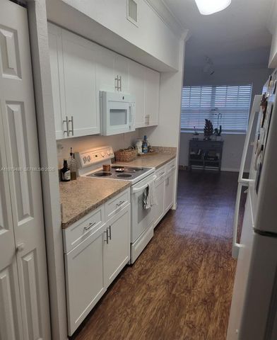 11700 SW 2 13307, Pembroke Pines, FL 33025